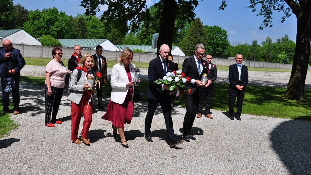 W KZ Dachau w Niemczech odsłonięto tablicę pamiątkową ojca Mariana Żelazka