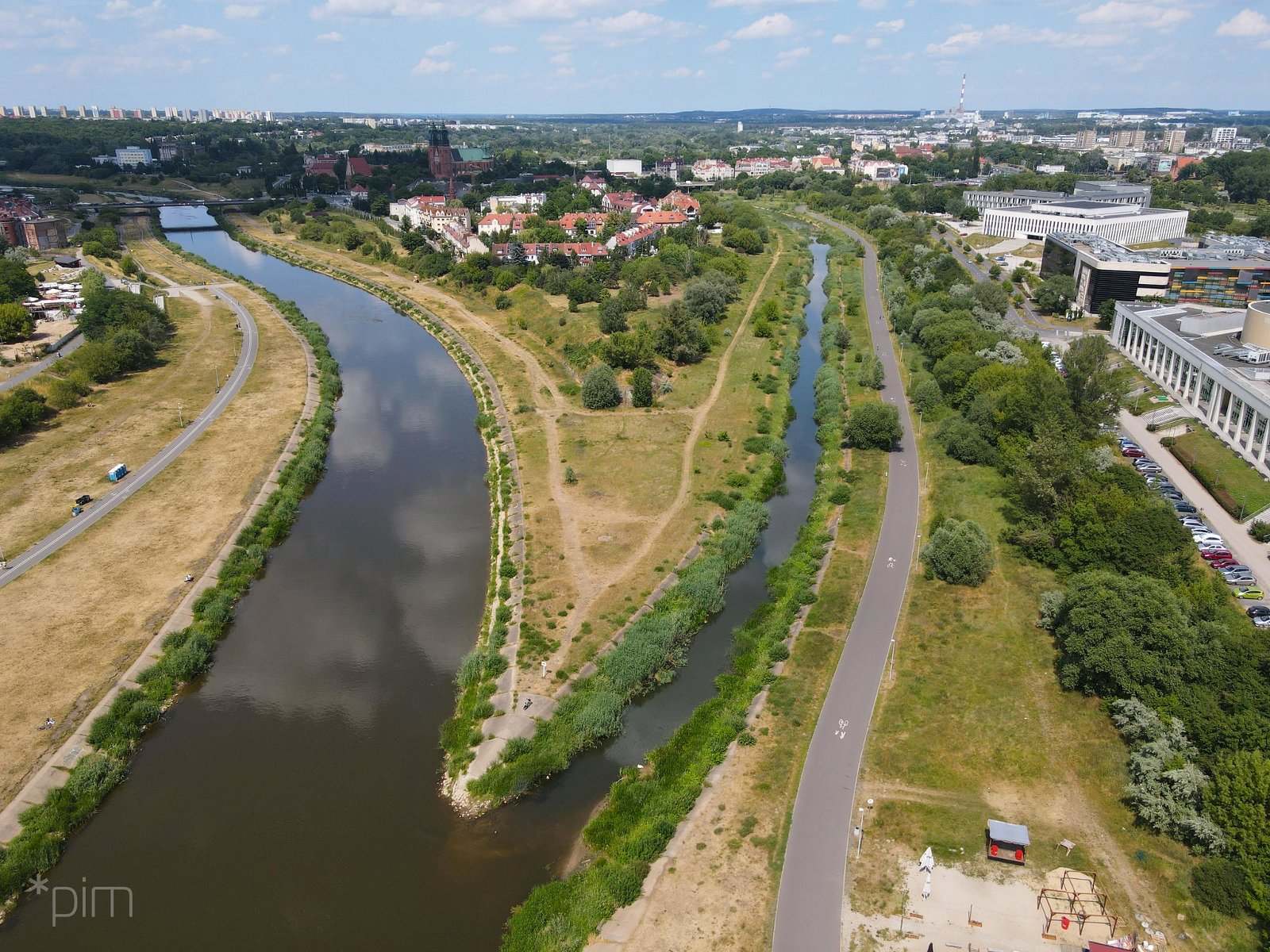 Galeria zdjęć południowego cypla Ostrowa Tumskiego - grafika rozmowy