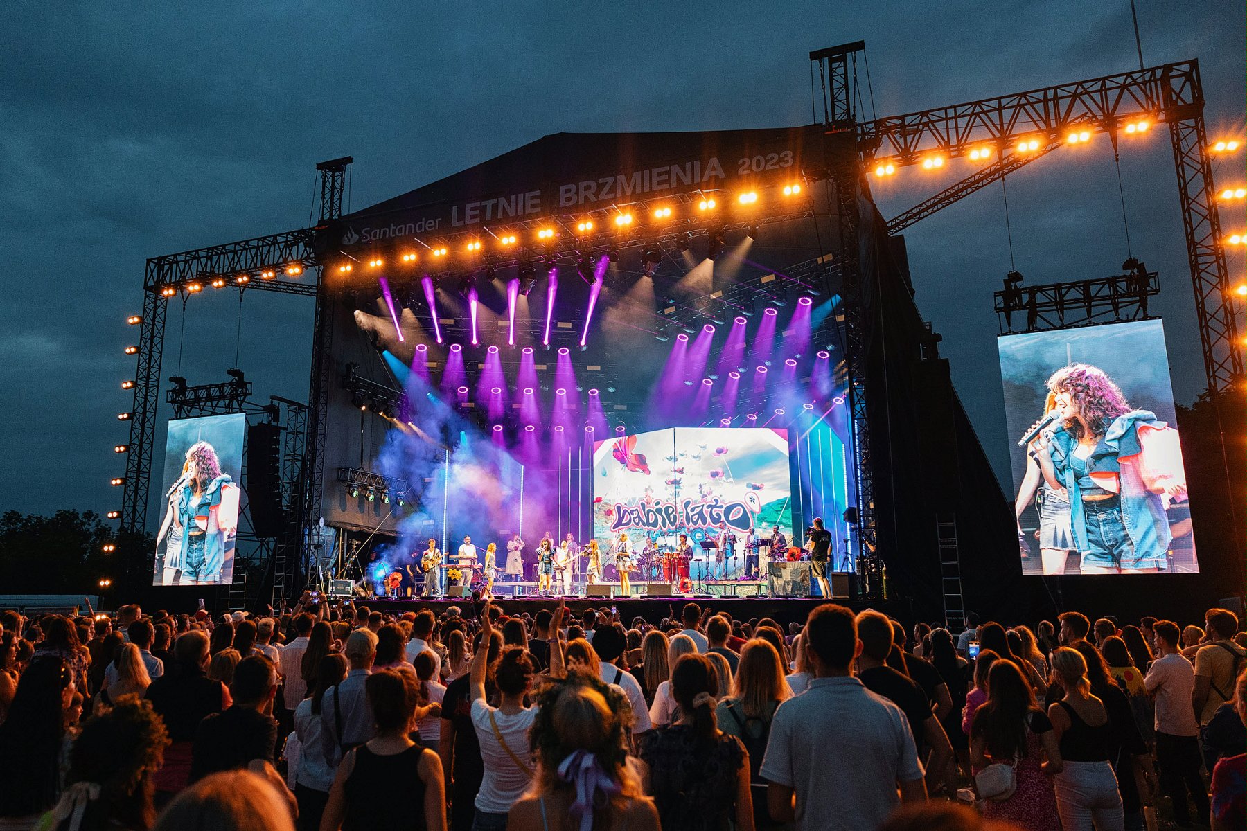 Koncert Letnie Brzmienia w Krakowie - grafika rozmowy