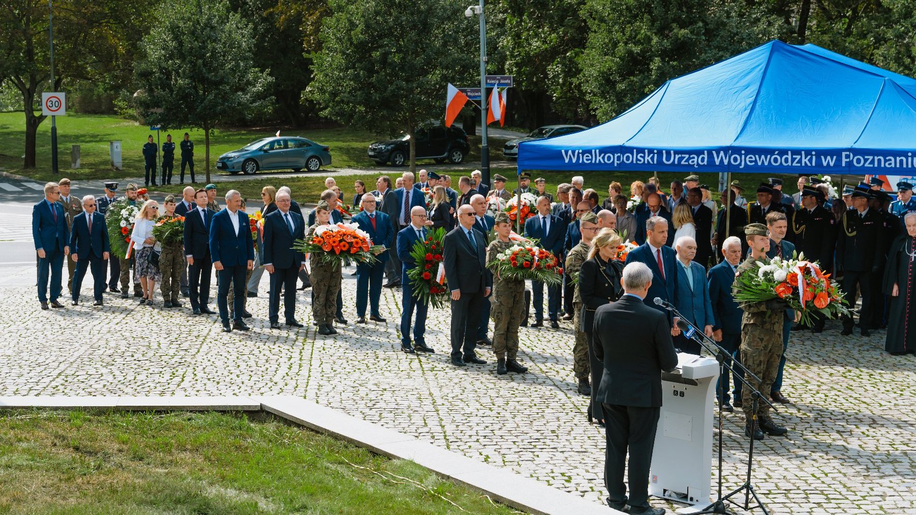 Galeria zdjęć ze składania kwiatów z okazji 84. rocznicy wybuchu II wojny światowej