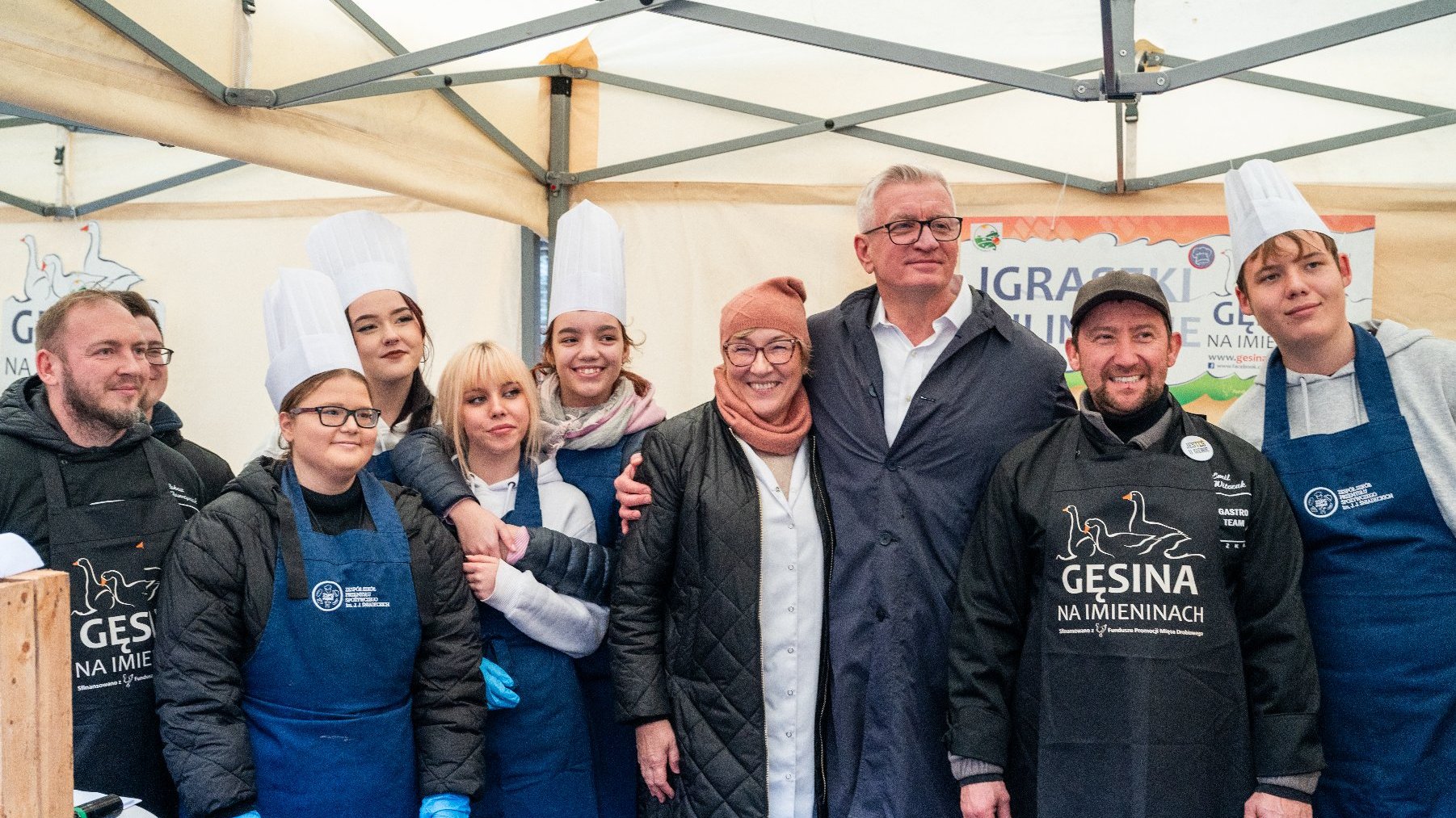 Galeria zdjęć przedstawia fotorelację z obchodów Imienin Ulicy Święty Marcin i Narodowego Święta Niepodległości.