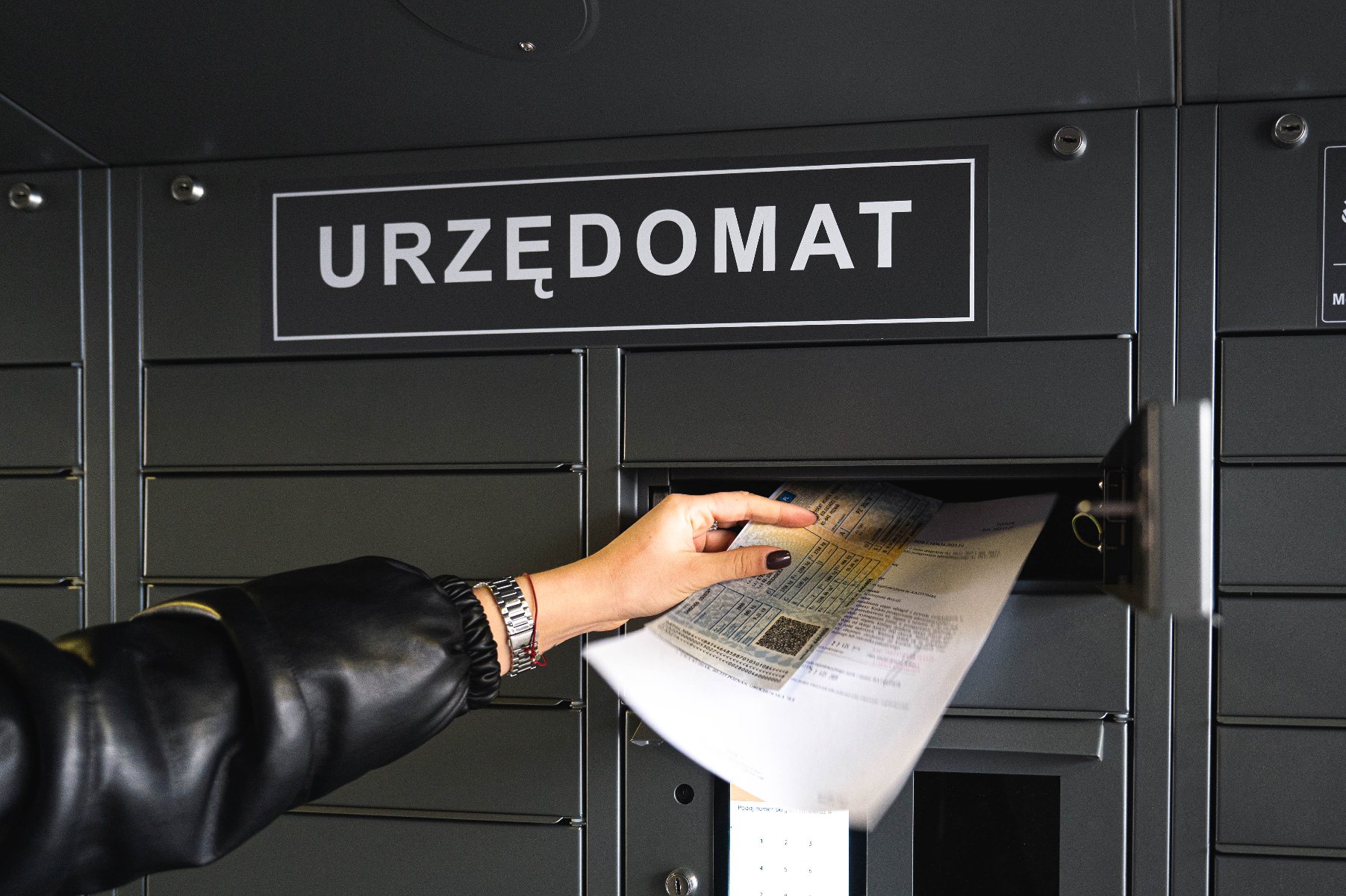 Urzędomat przy Wydziale Spraw Obywatelskich i Uprawnień Komunikacyjnych - grafika rozmowy