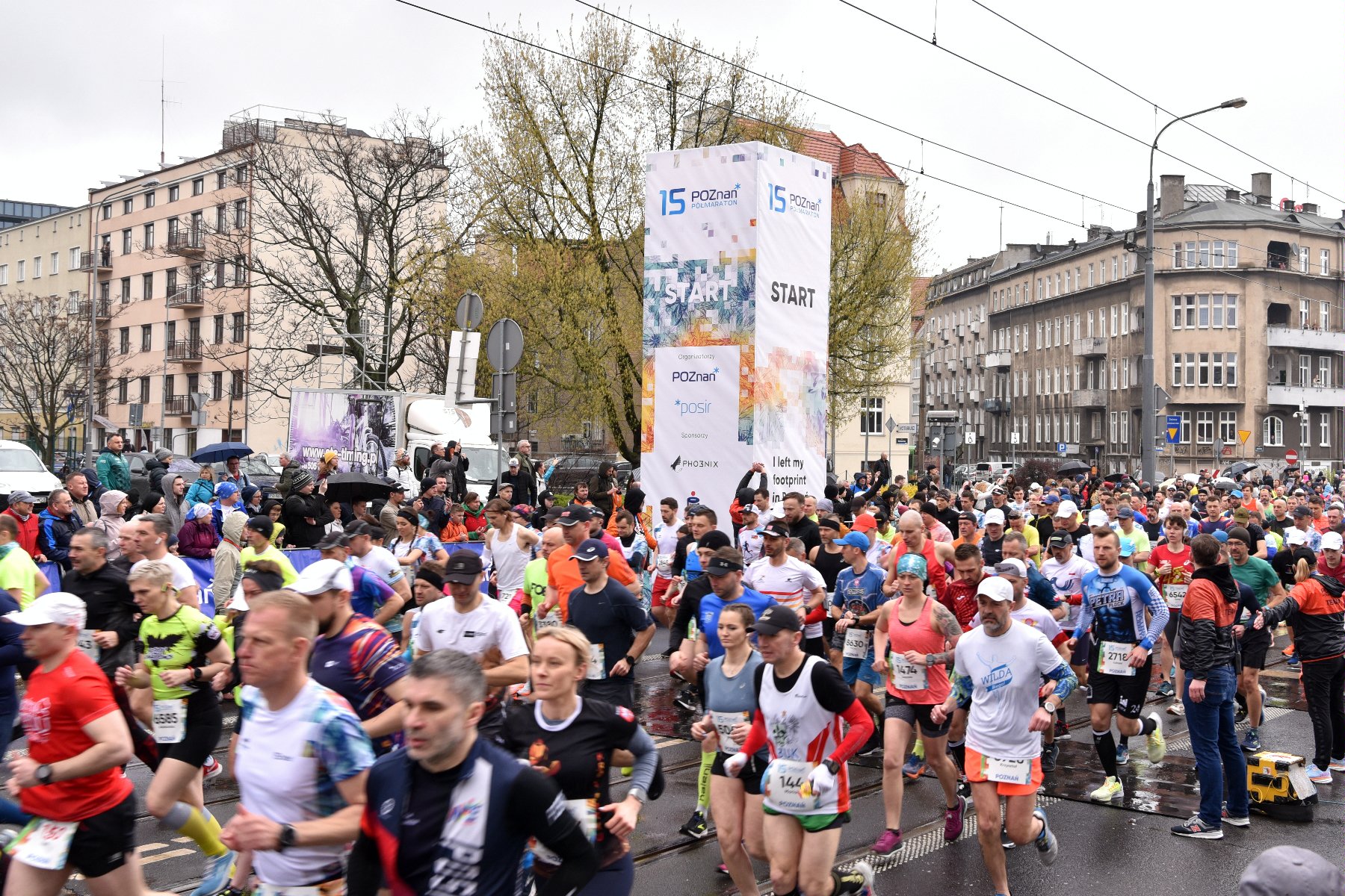 Start 15 edycji poznańskiego półmaratonu - grafika rozmowy