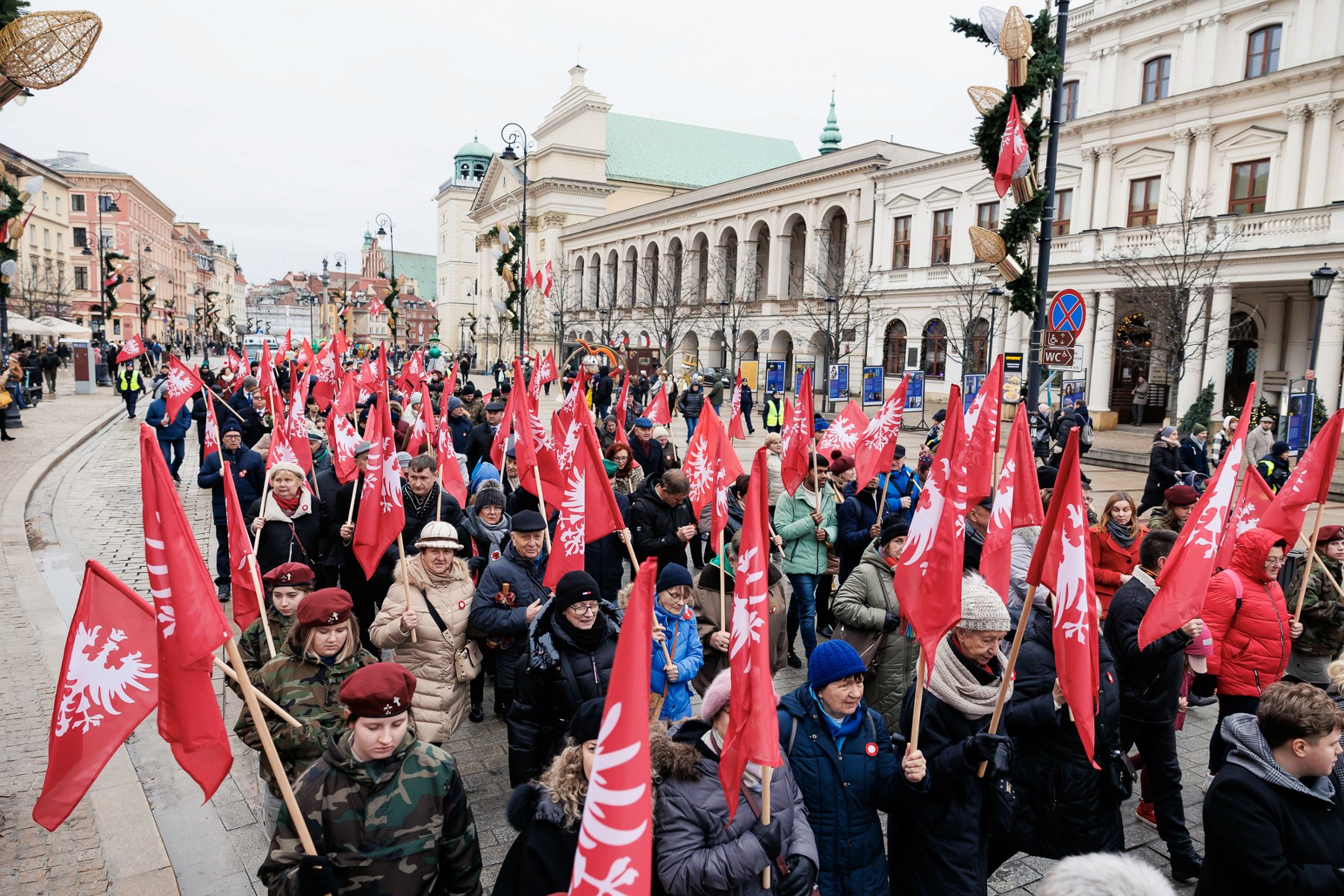 Galeria zdjęć z warszawskich obchodów wybuchu Powstania Wielkopolskiego - grafika rozmowy