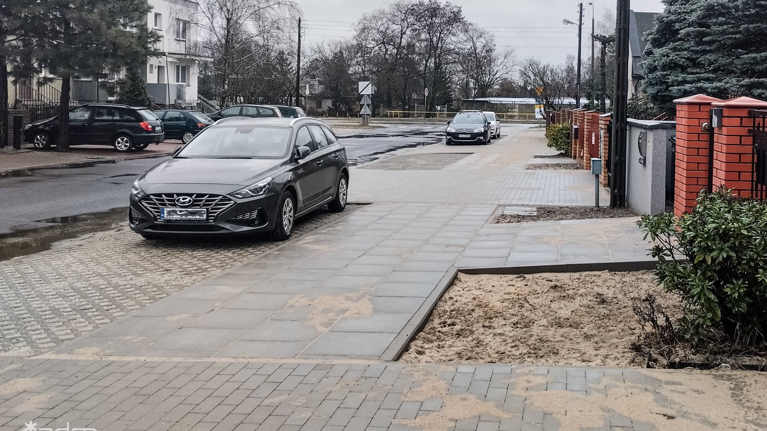 Galeria zdjęć nowego chodnika przy ul. Kołłątaja