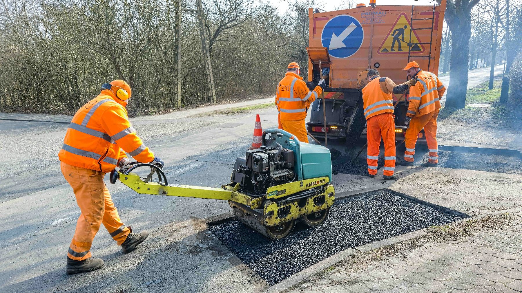 Galeria zdjęć z prac związanych z remontami ubytków w ulicach