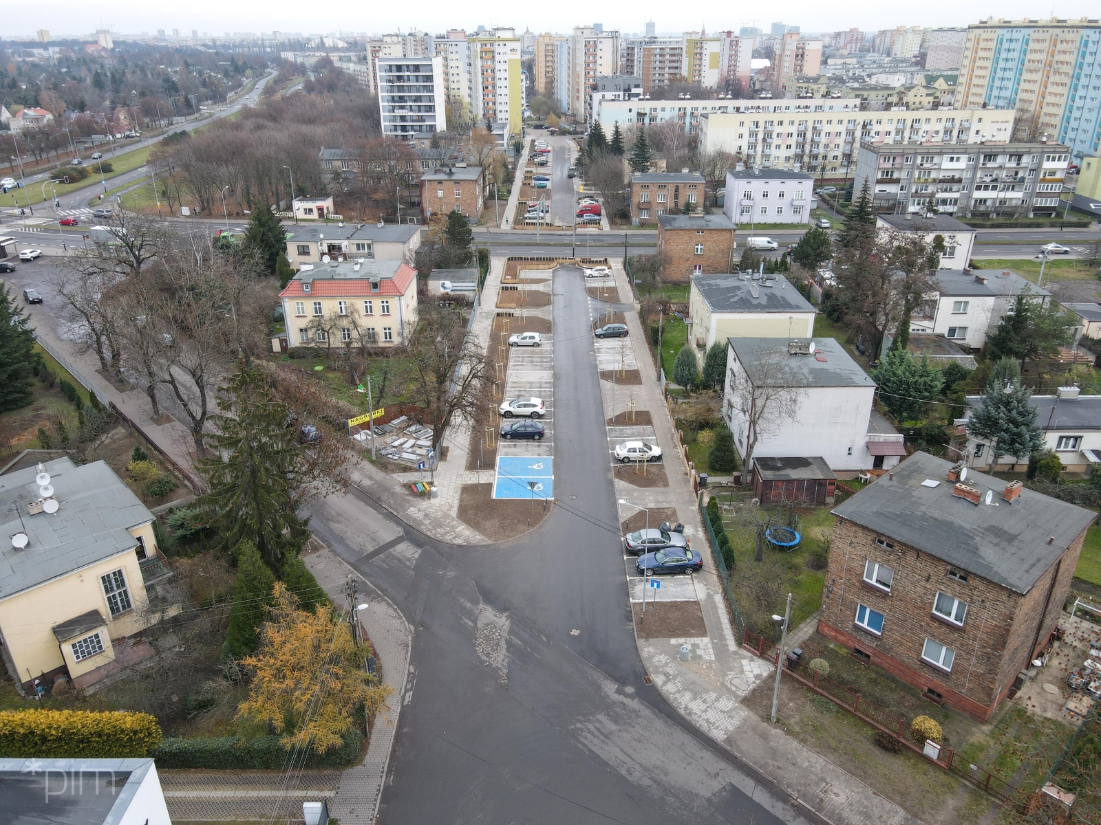 Ulica Kordeckiego z nową nawierzchnią i zielenią - grafika rozmowy