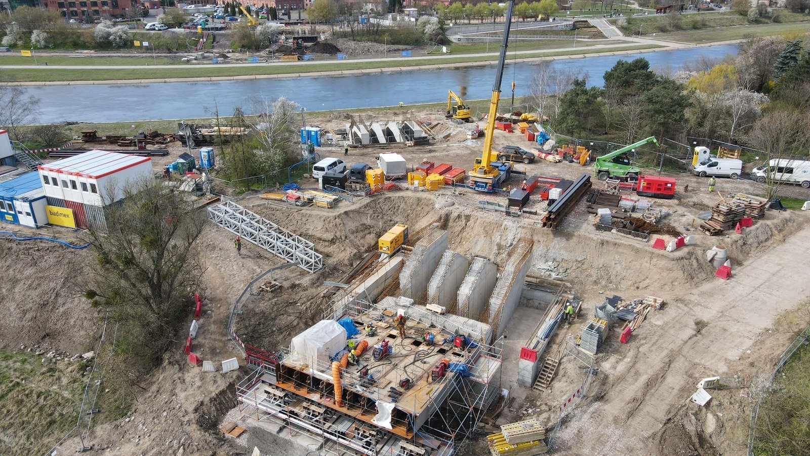 Galeria zdjęć z budowy mostów Berdychowskich