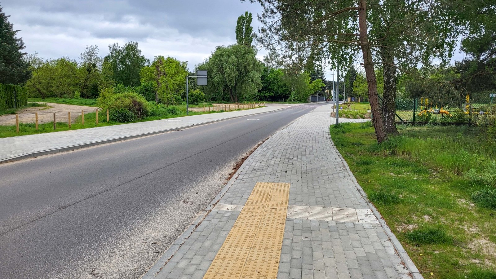 Galeria zdjęć z odnowionej ul. Modrzejewskiej