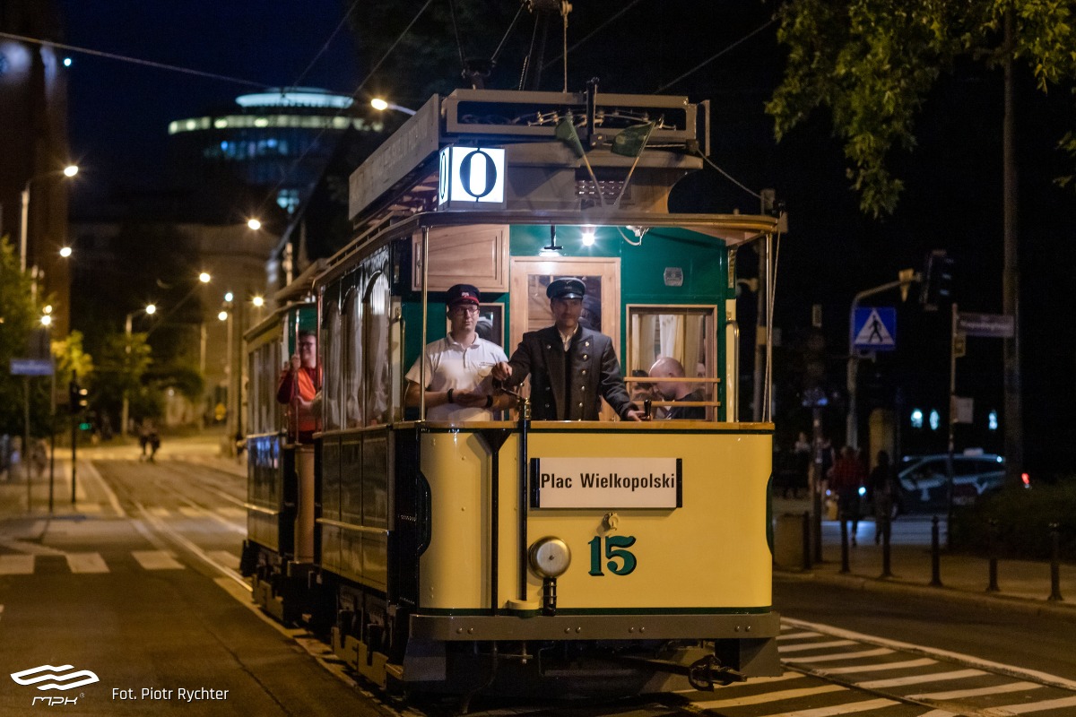 Wagon silnikowy Bergische Stahlindustrie Typu I z wagonem doczepnym WD produkcji Carl Weyer - grafika rozmowy