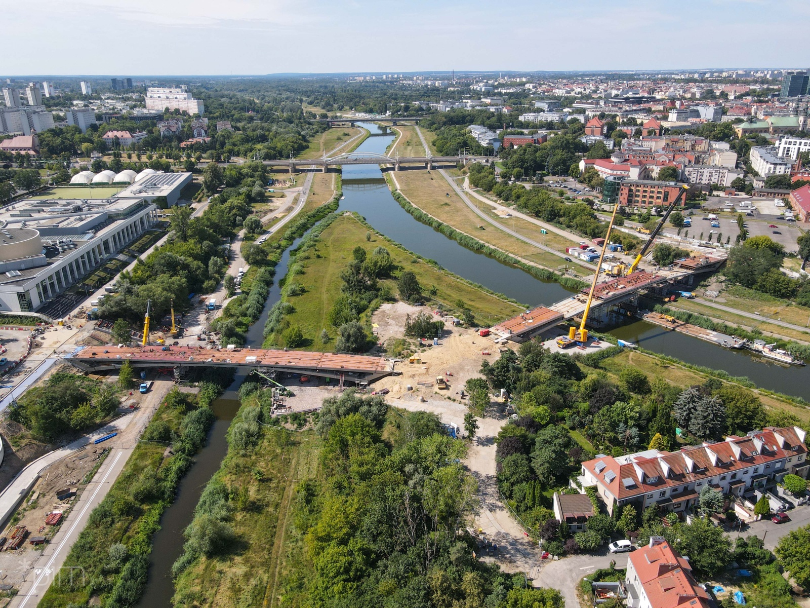 Widok z lotu ptaka na plac budowy mostów Berdychowskich. - grafika rozmowy