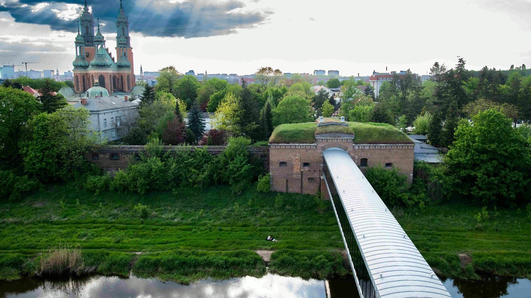 Widok z Bramy Poznania na Ostrów Tumski