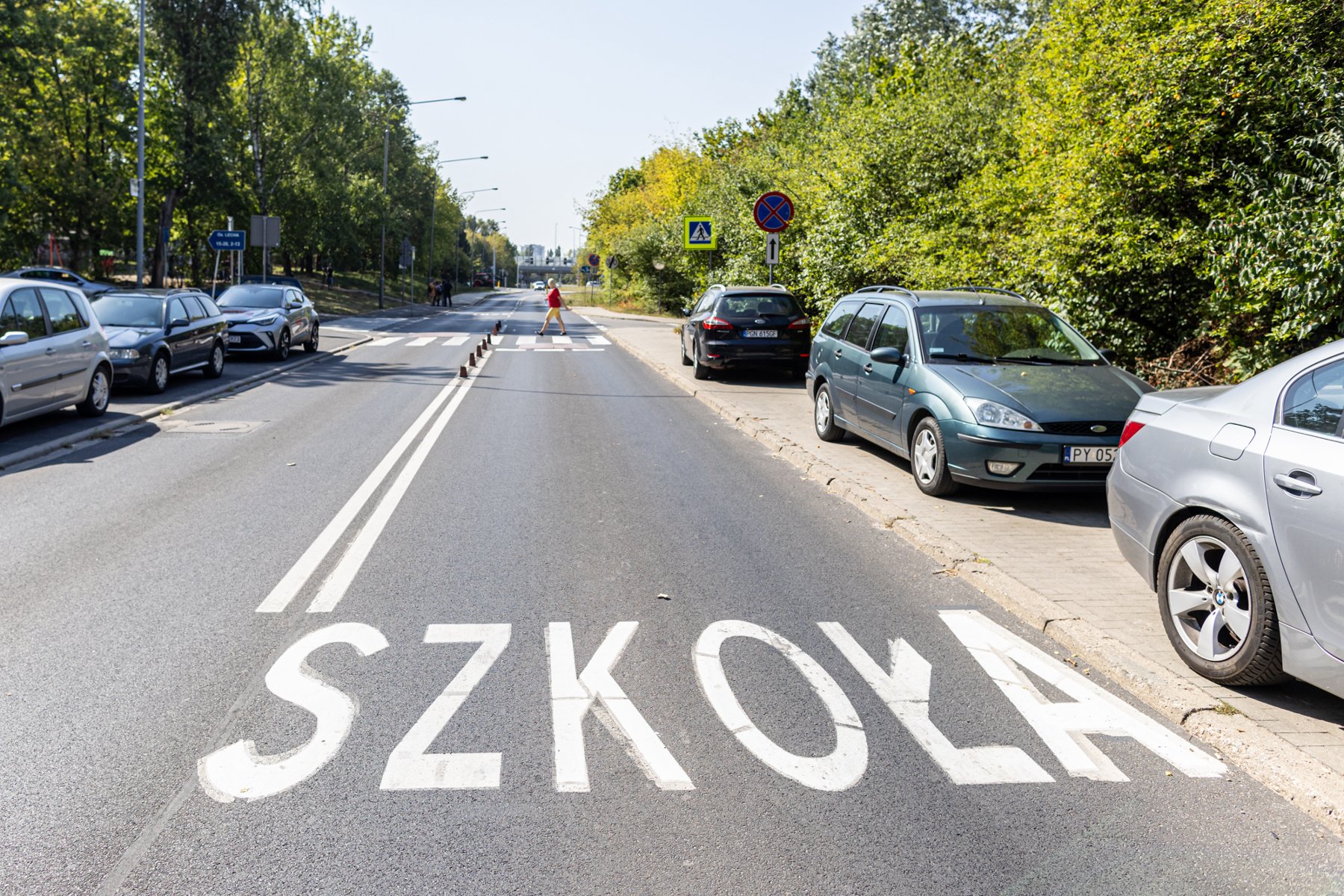 Galeria zdjęć z briefingu o bezpieczeństwie przy szkołach - grafika rozmowy