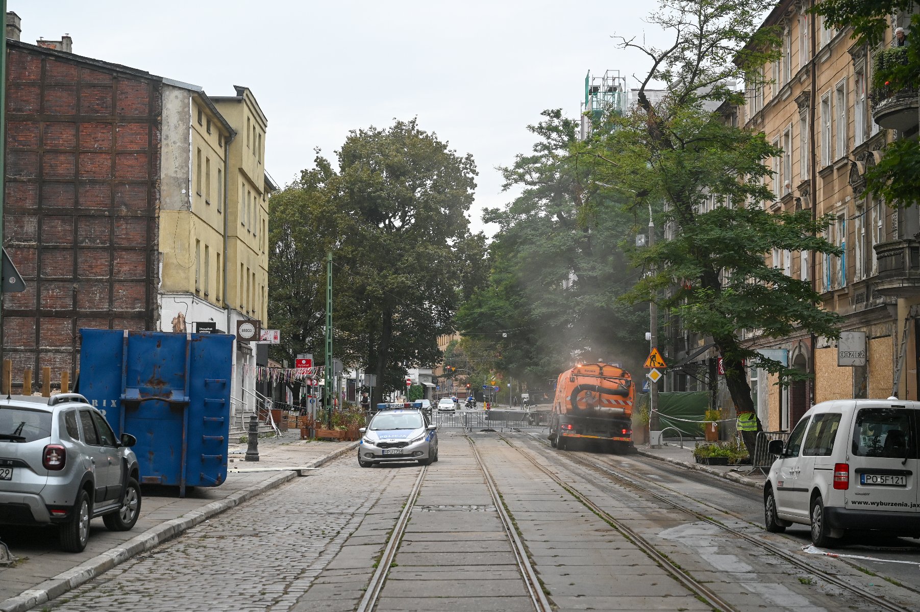 Galeria zdjęć z ul. Kraszewskiego - grafika rozmowy