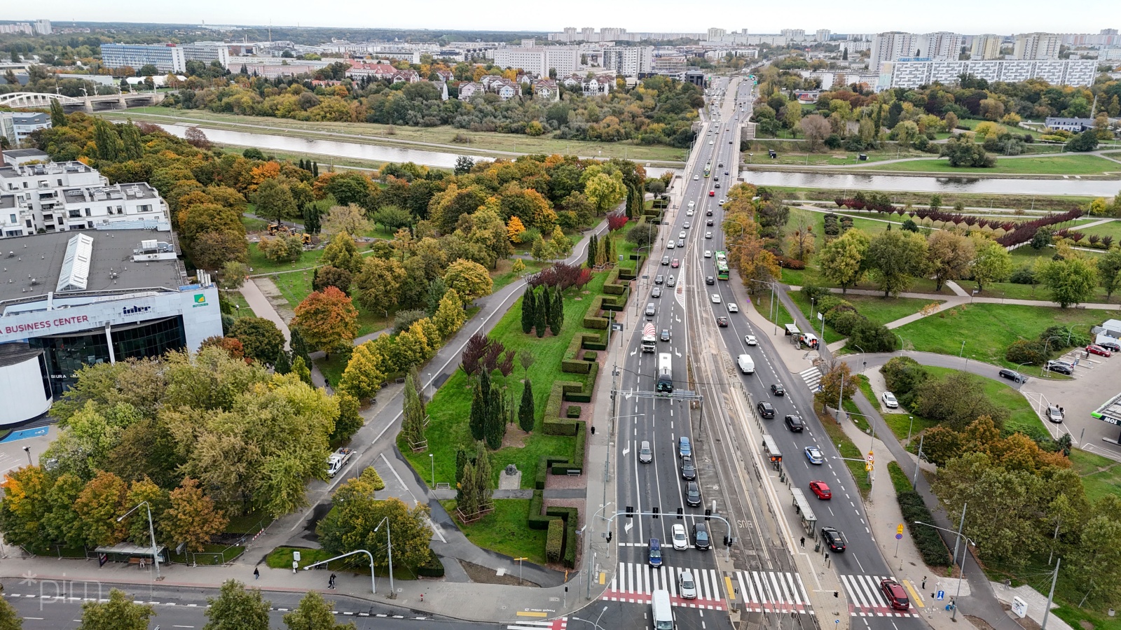 Galeria zdjęć budowanej drogi rowerowej w rejonie ulic Strzeleckiej i Królowej Jadwigi - grafika rozmowy