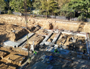 Prace ziemne i zbrojeniowe na budowie nowej pływalni