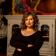 Sue Bartel; Kobieta pracująca